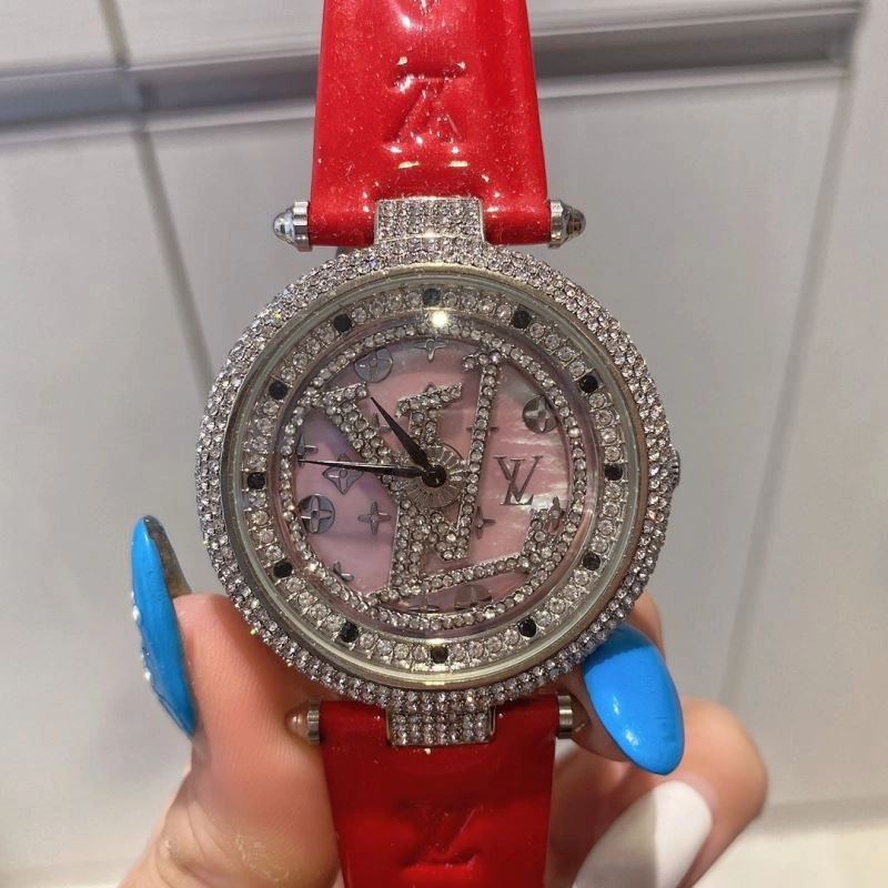 LOUIS VUITTON Watches Unique 189936