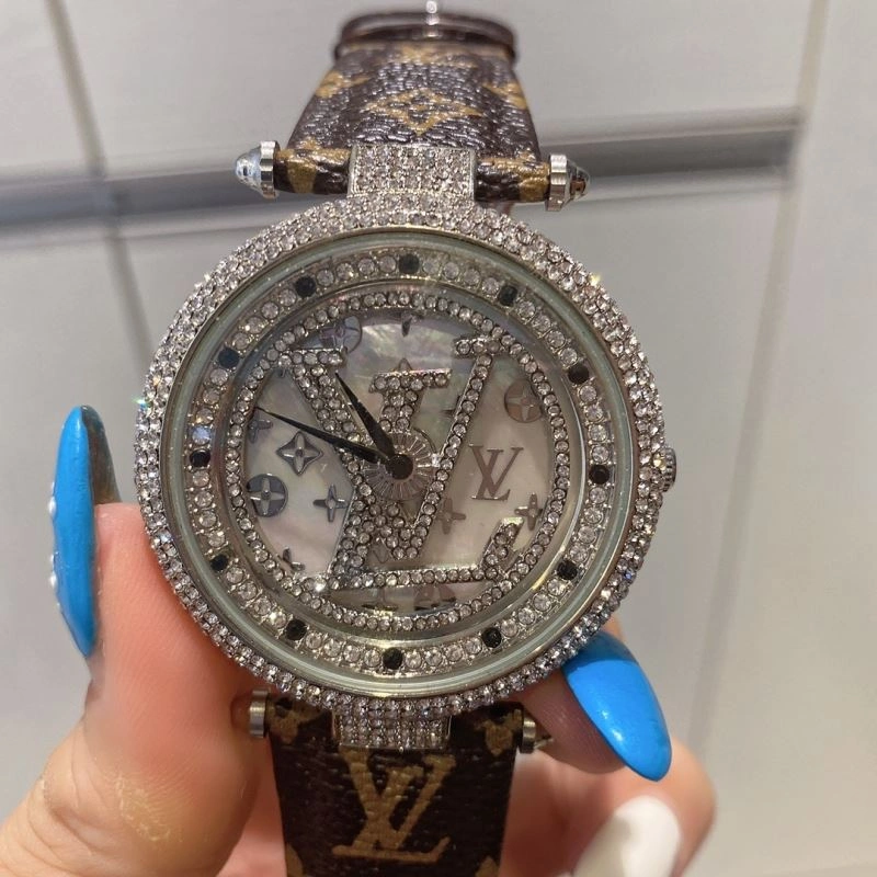 LOUIS VUITTON Watches Unique 189936