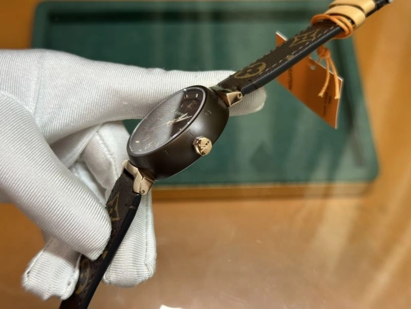 MoistureWicking LOUIS VUITTON Watches 189924