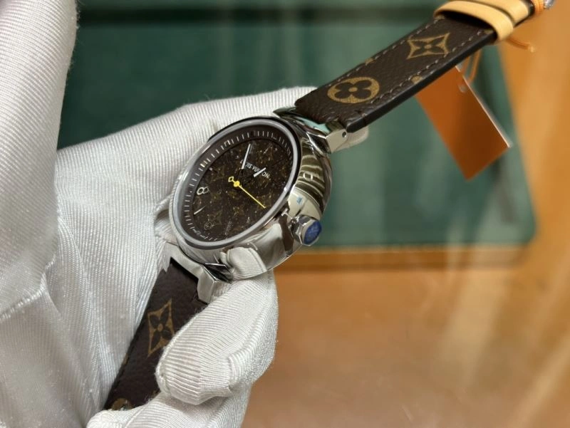 Durable LOUIS VUITTON Watches 189914