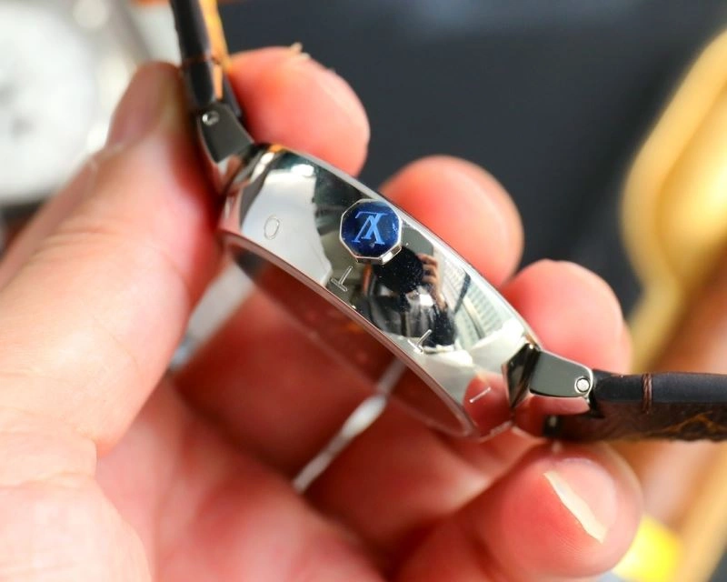 LOUIS VUITTON Watches Sustainable 189906