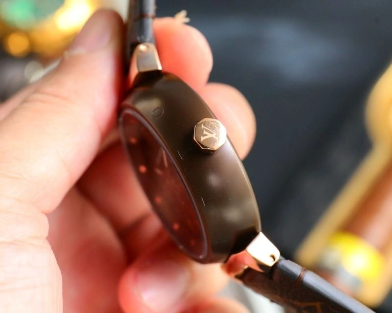 LOUIS VUITTON Watches Bold 189905