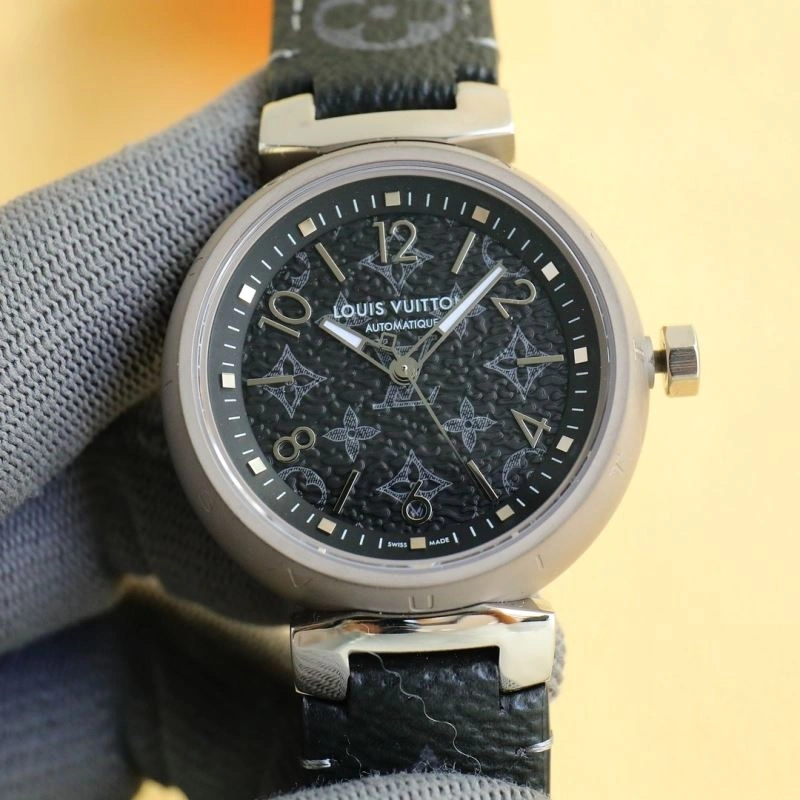 Vibrant LOUIS VUITTON Watches 189903