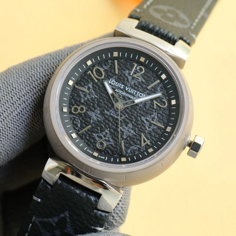 Vibrant LOUIS VUITTON Watches 189903