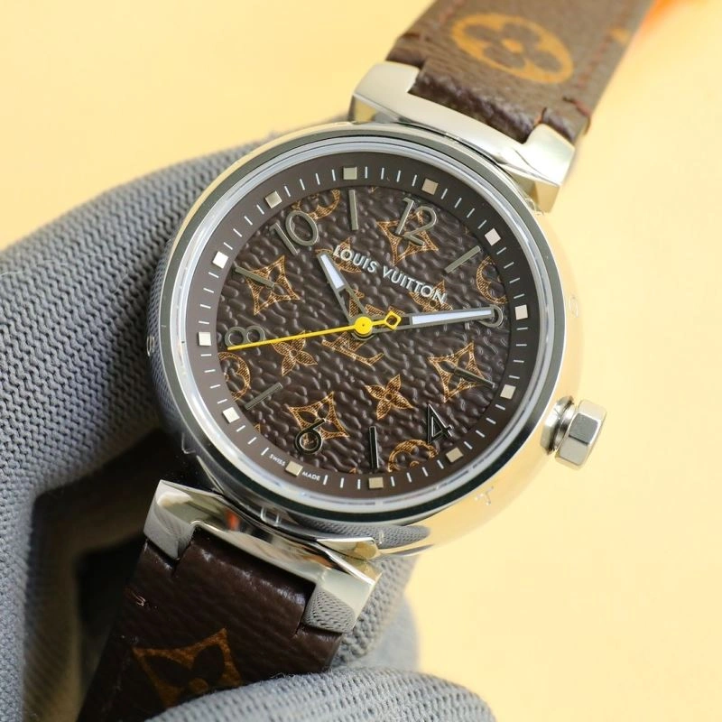 Vibrant LOUIS VUITTON Watches 189903
