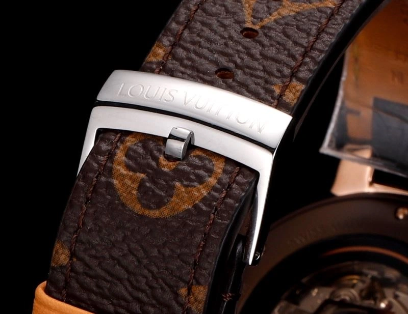 LOUIS VUITTON Watches Trendy 189897