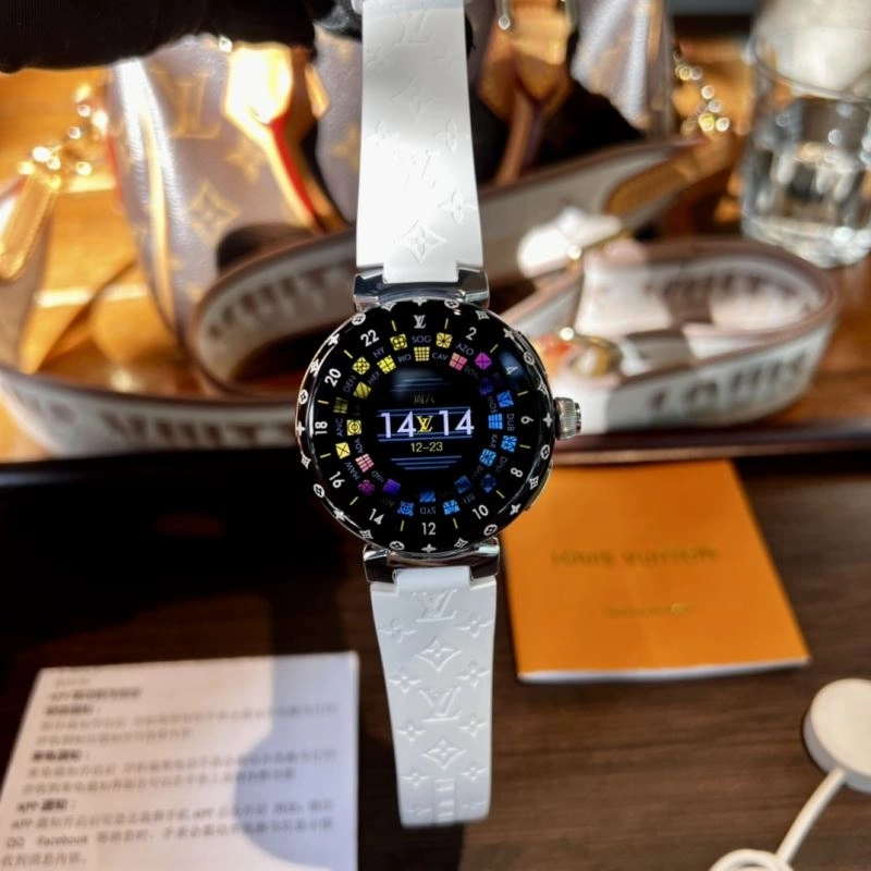 LOUIS VUITTON Watches Trendy 189885