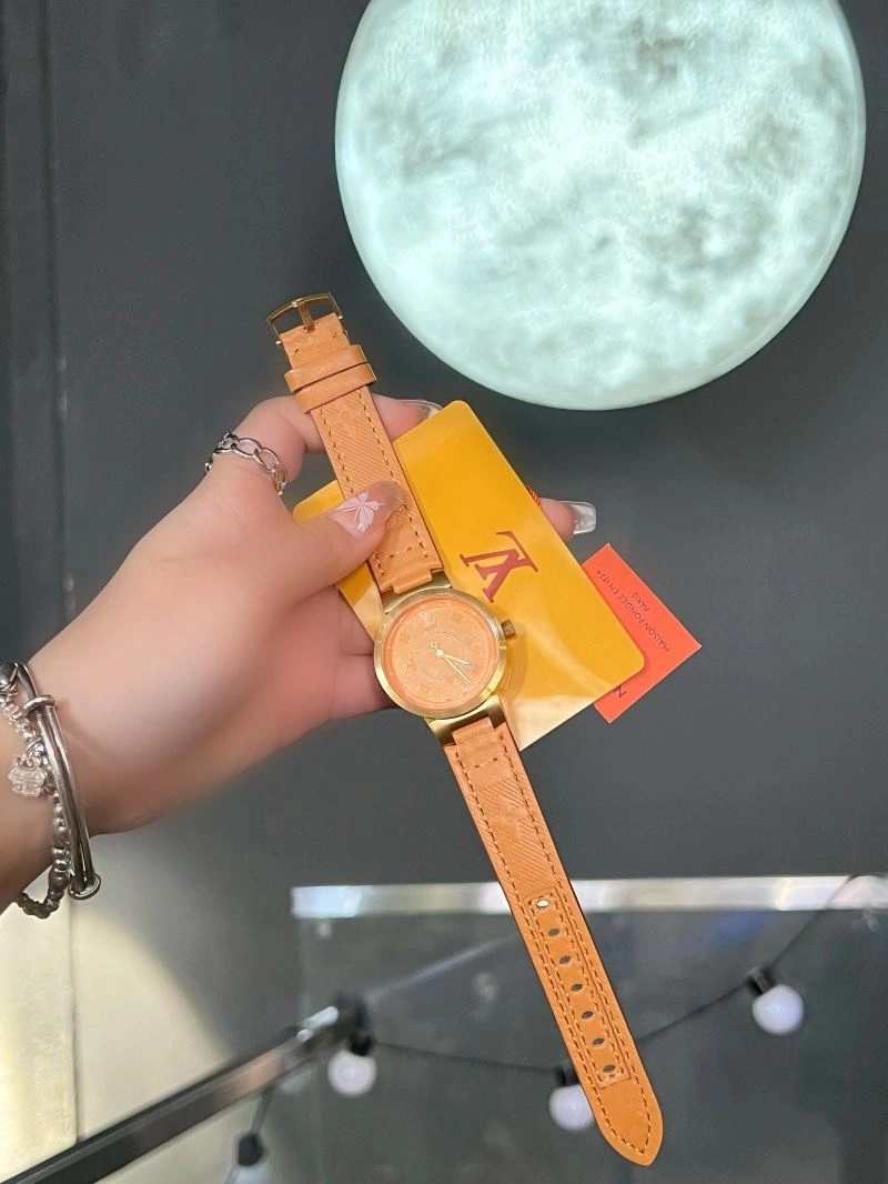 LOUIS VUITTON Watches Trendy 189845