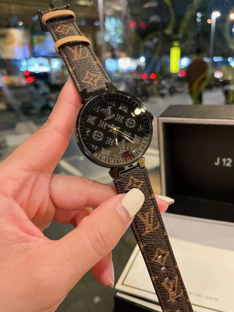 LOUIS VUITTON Watches ModernLook 189834