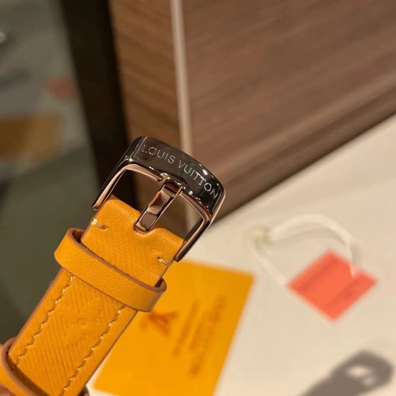 Cozy LOUIS VUITTON Watches 189846