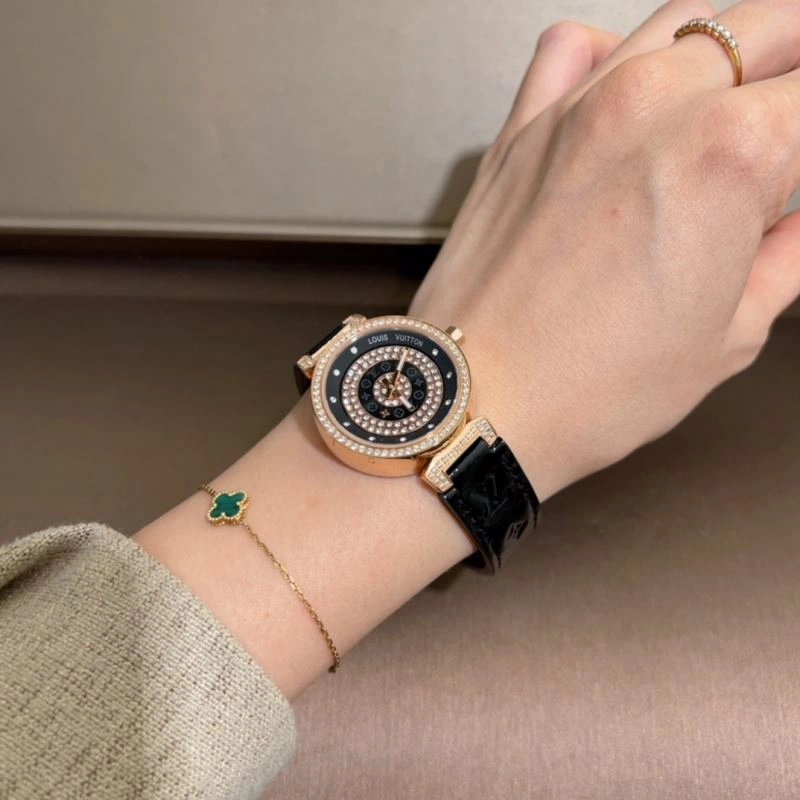 LOUIS VUITTON Watches Versatile 189857