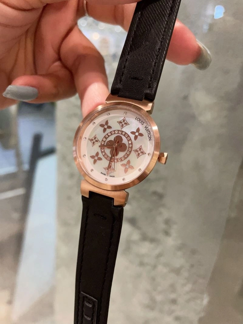 Colorful LOUIS VUITTON Watches 189833