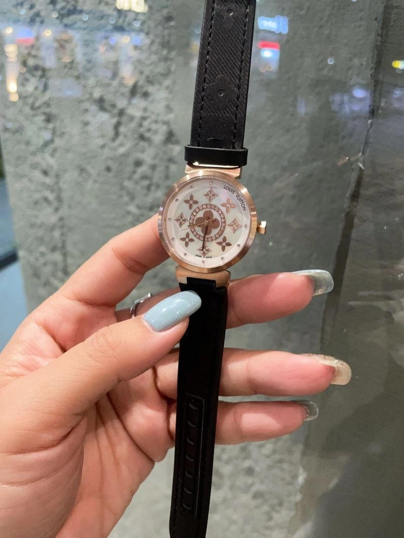 Colorful LOUIS VUITTON Watches 189833
