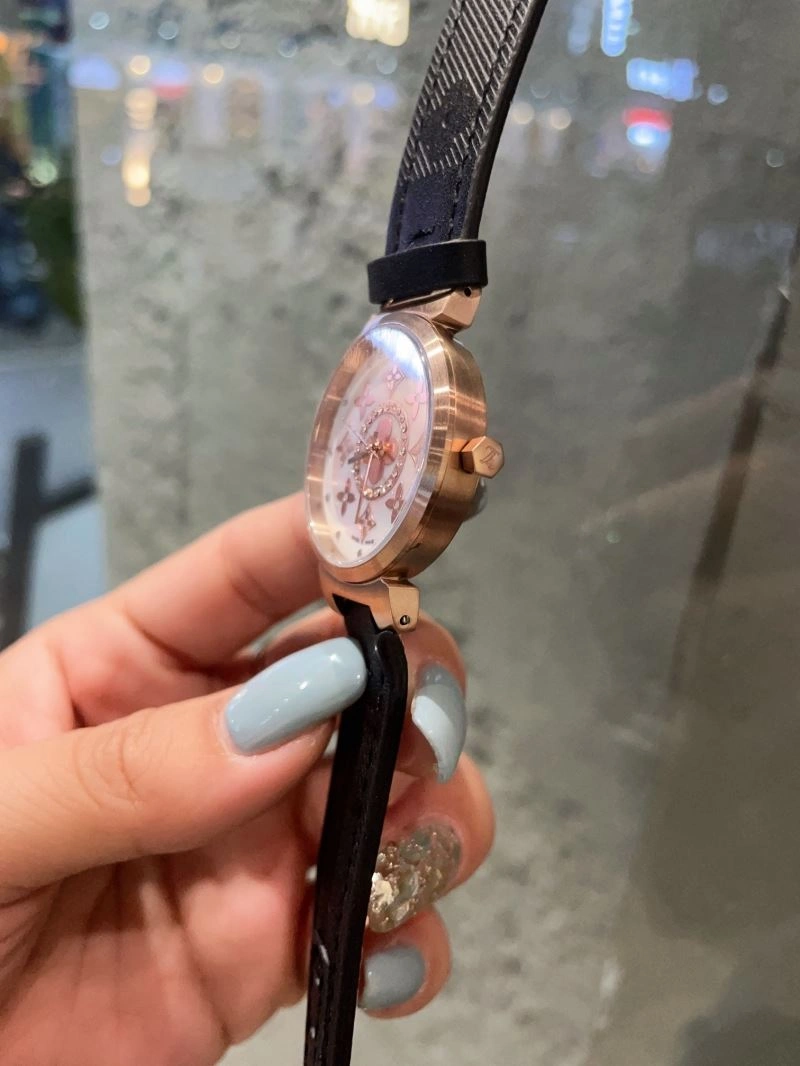 Colorful LOUIS VUITTON Watches 189833