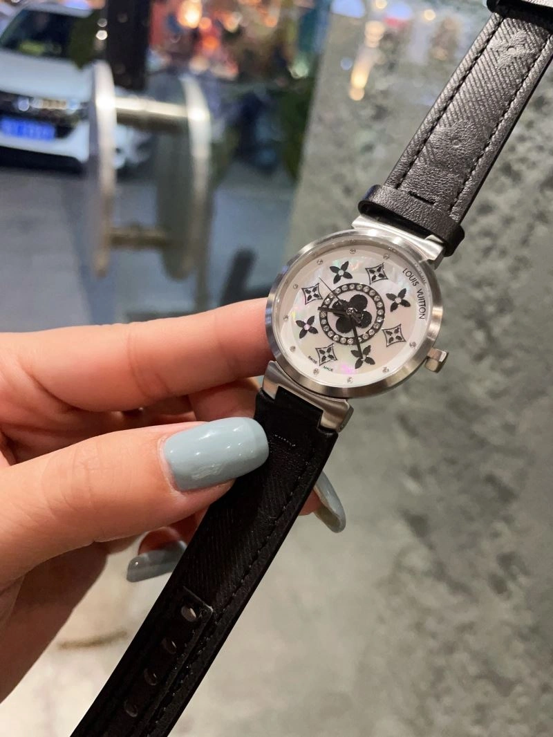 LOUIS VUITTON Watches Lightweight 189841