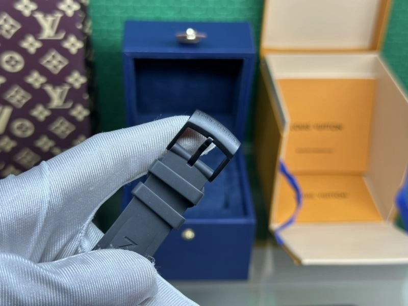 LOUIS VUITTON Watches Comfortable 189863
