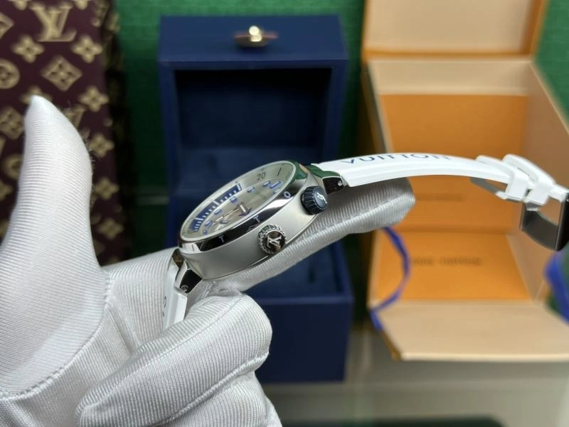 LOUIS VUITTON Watches Snug 189864