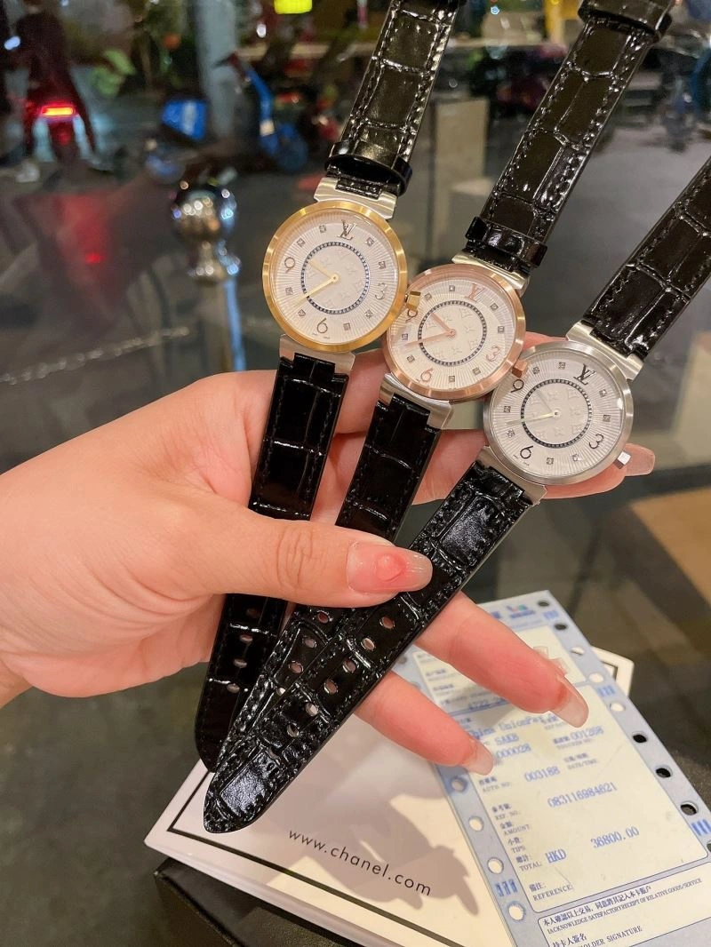 EasyMatch LOUIS VUITTON Watches 189861