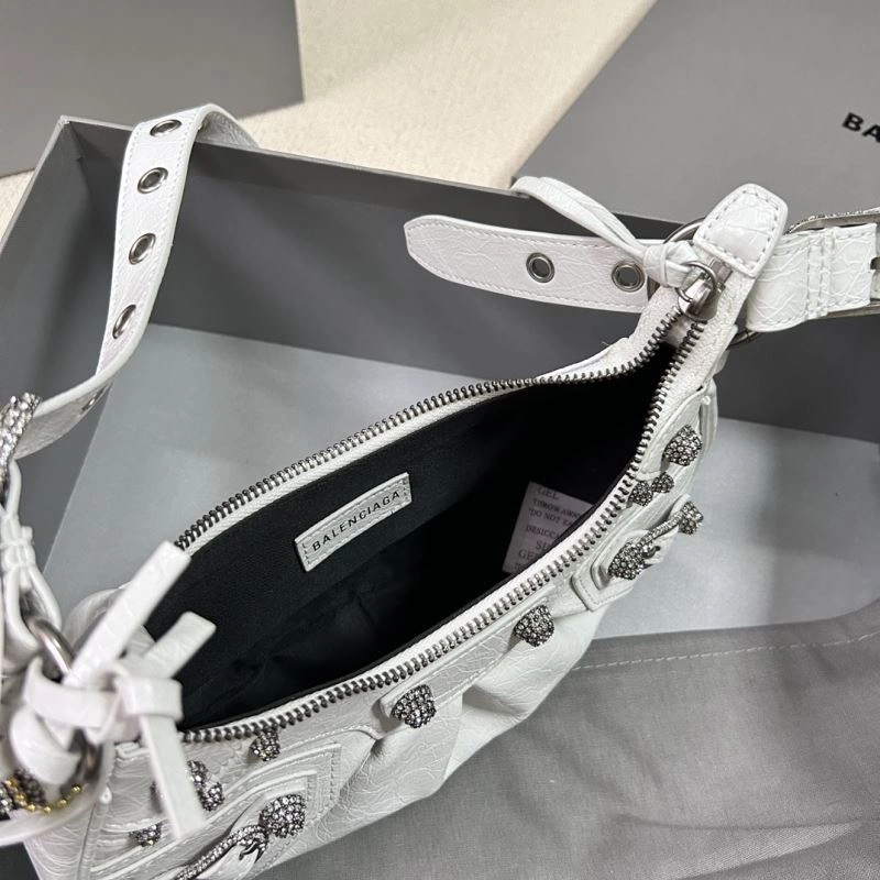 SmoothTexture Le Cagole Half-Moon Dumpling Motorcycle Bag - Diamond Buckle White 78830
