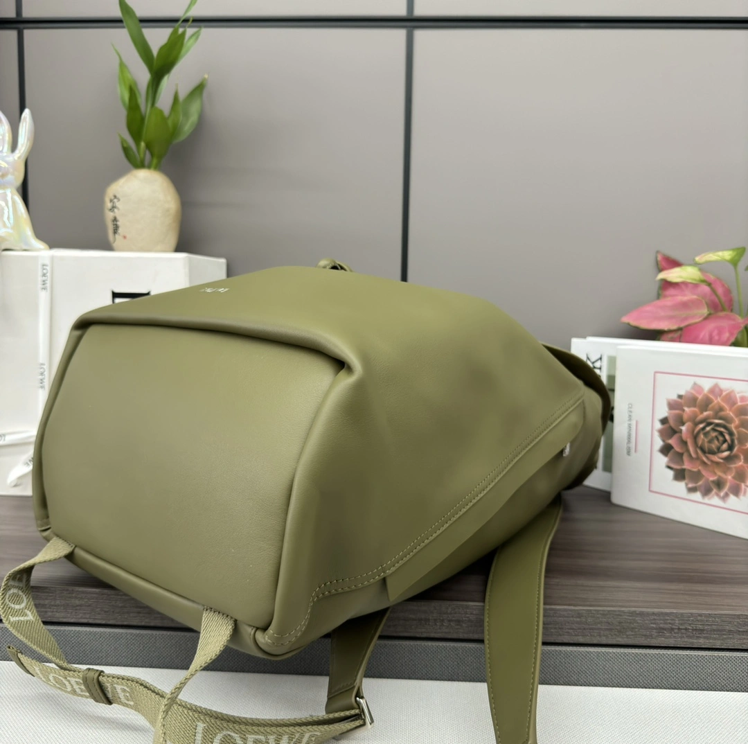 Loewe Backpacks Bright 67252