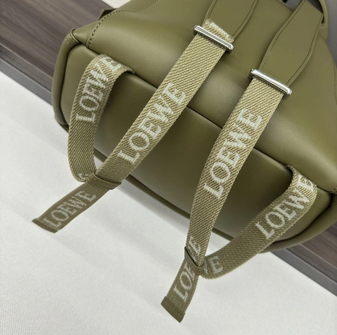 Loewe Backpacks Bright 67252
