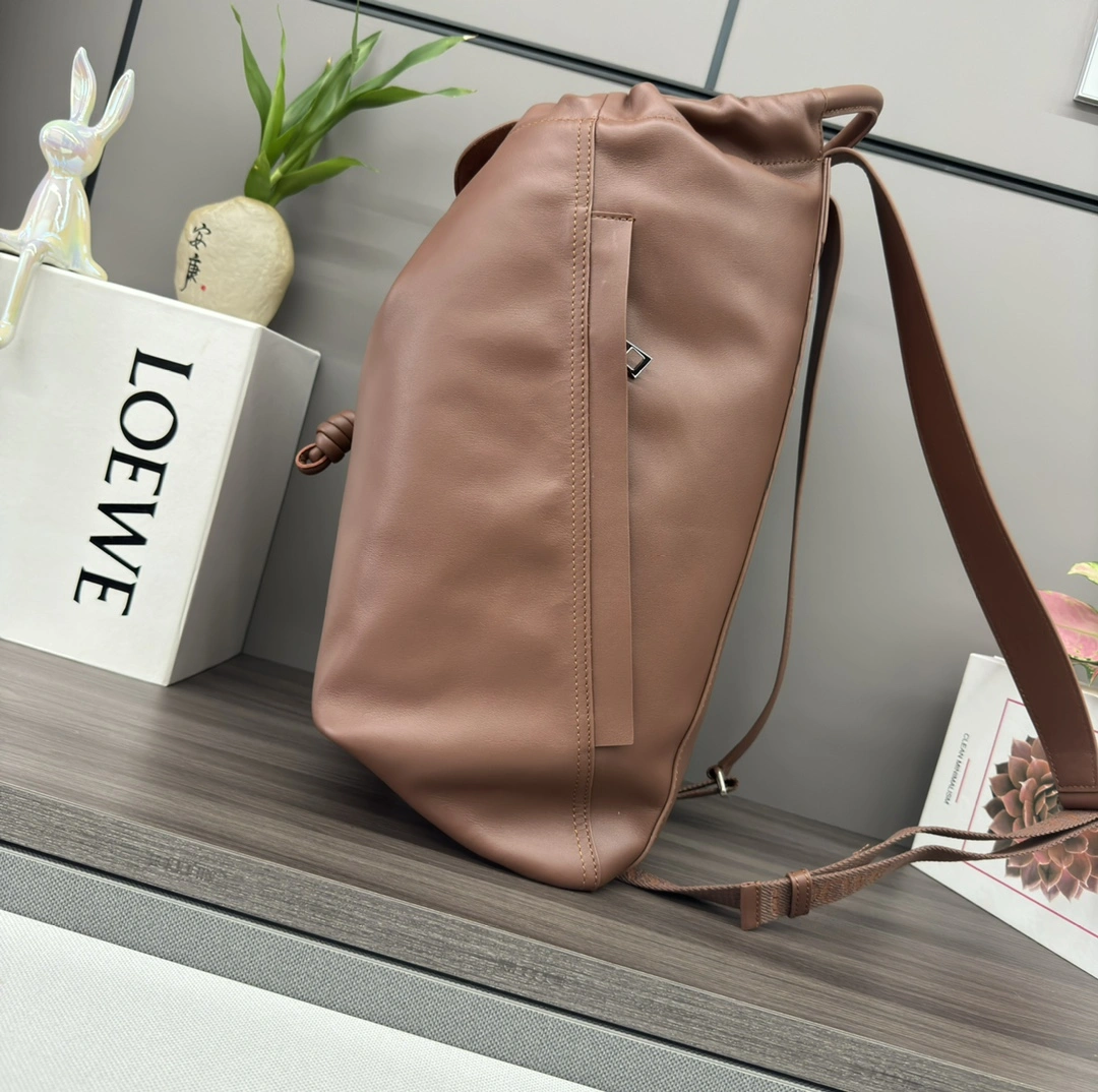 Loewe Backpacks Sleek 67289