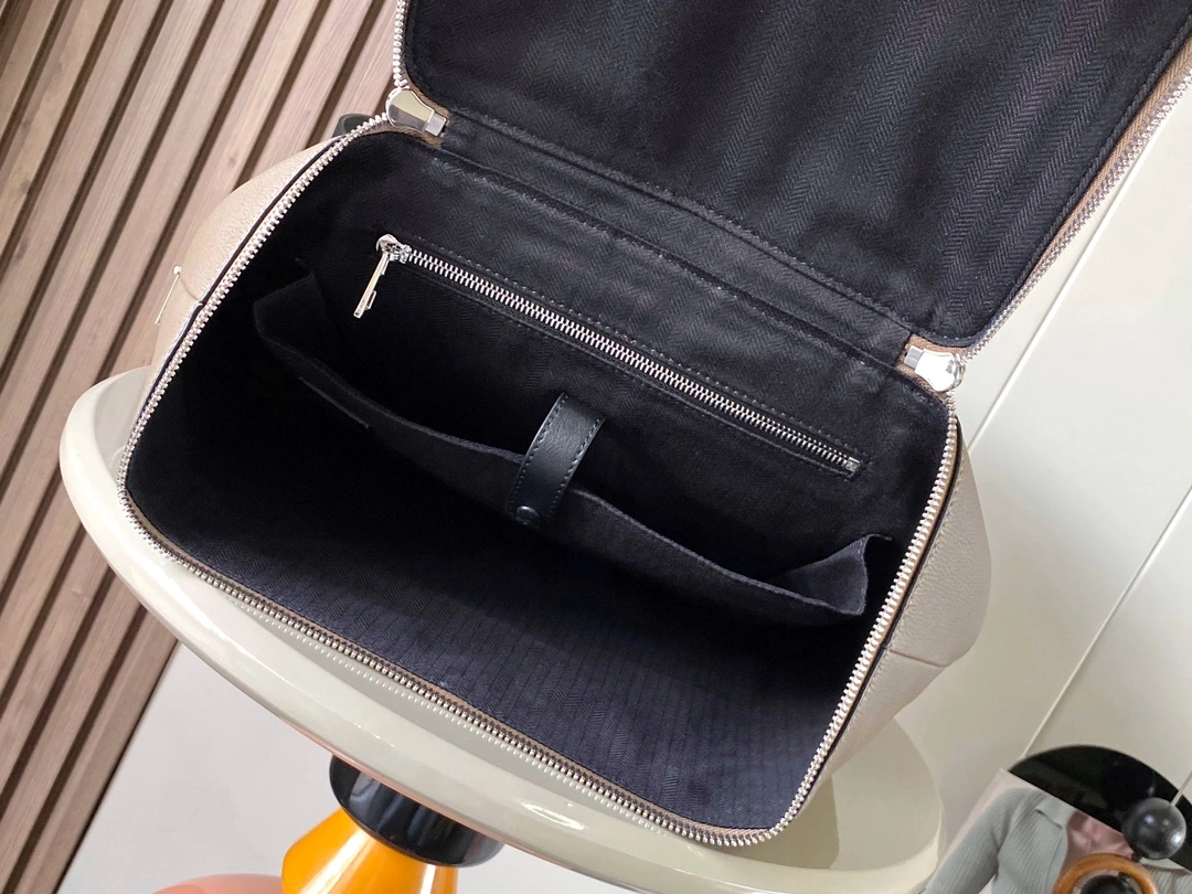 Loewe Backpacks Sporty 72006
