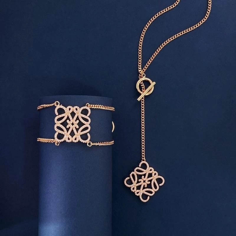Loewe Bracelets UrbanChic 211211