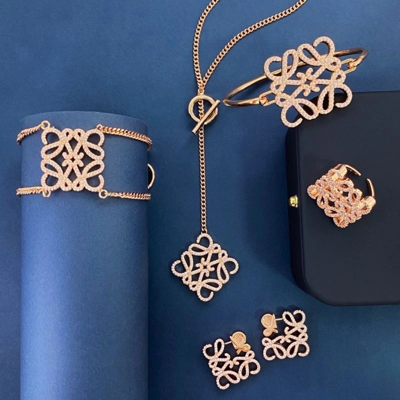 Loewe Bracelets UrbanChic 211211