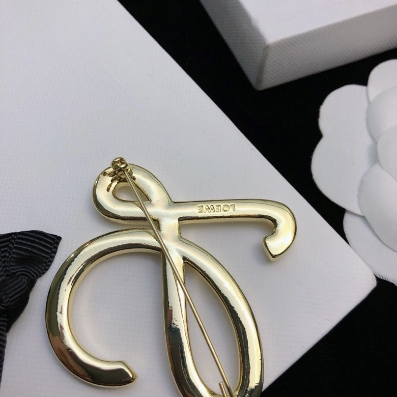 Loewe Brooches BestValue 211978