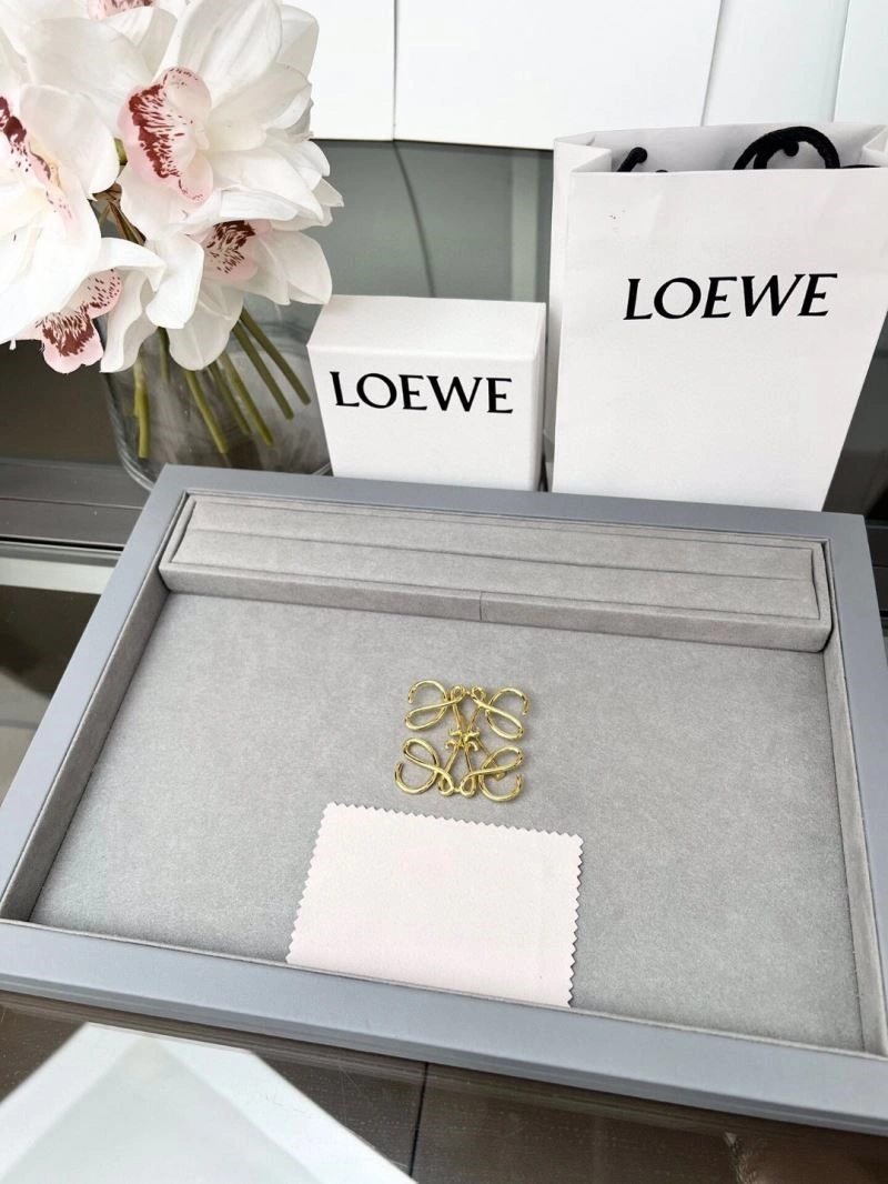 Loewe Brooches Chic 210615