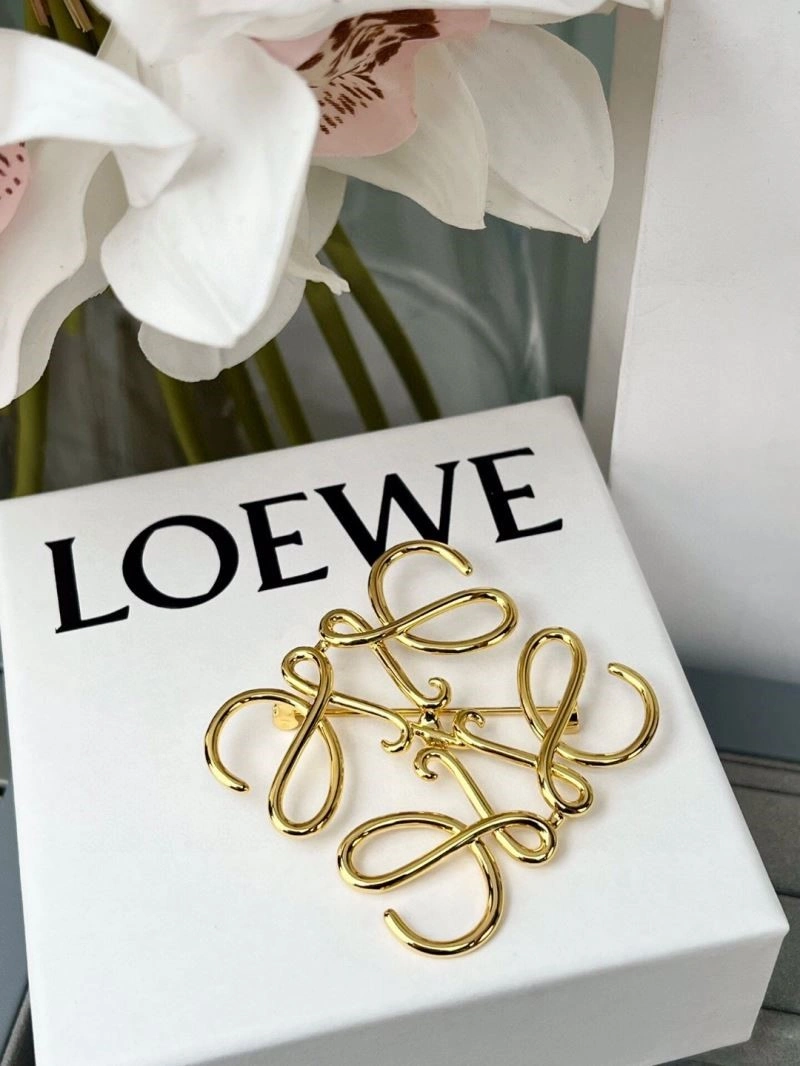 Loewe Brooches Chic 210615