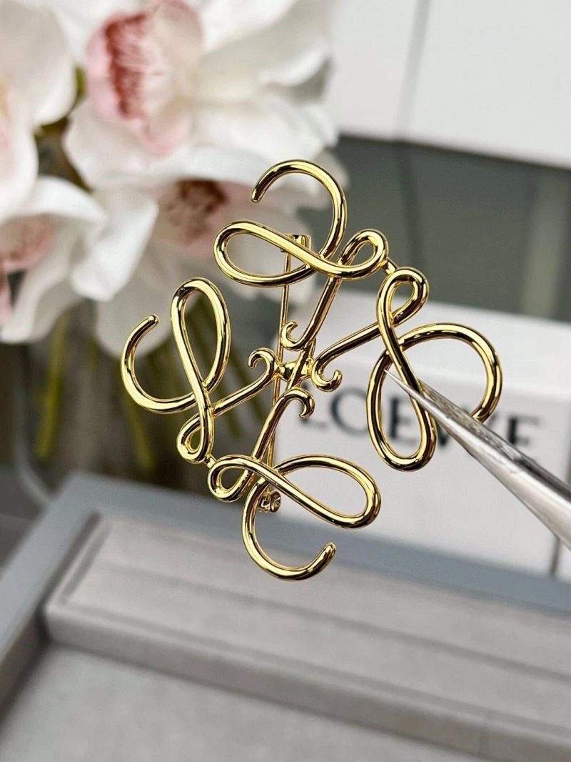 Loewe Brooches Chic 210615