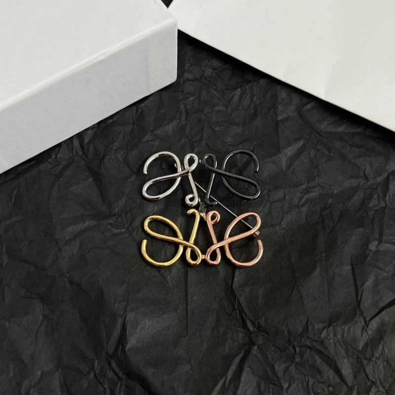 Functional Loewe Brooches 208669
