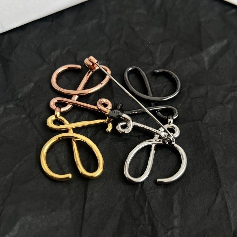 Functional Loewe Brooches 208669