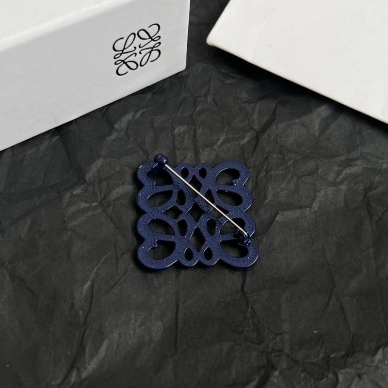 Loewe Brooches Timeless 208676
