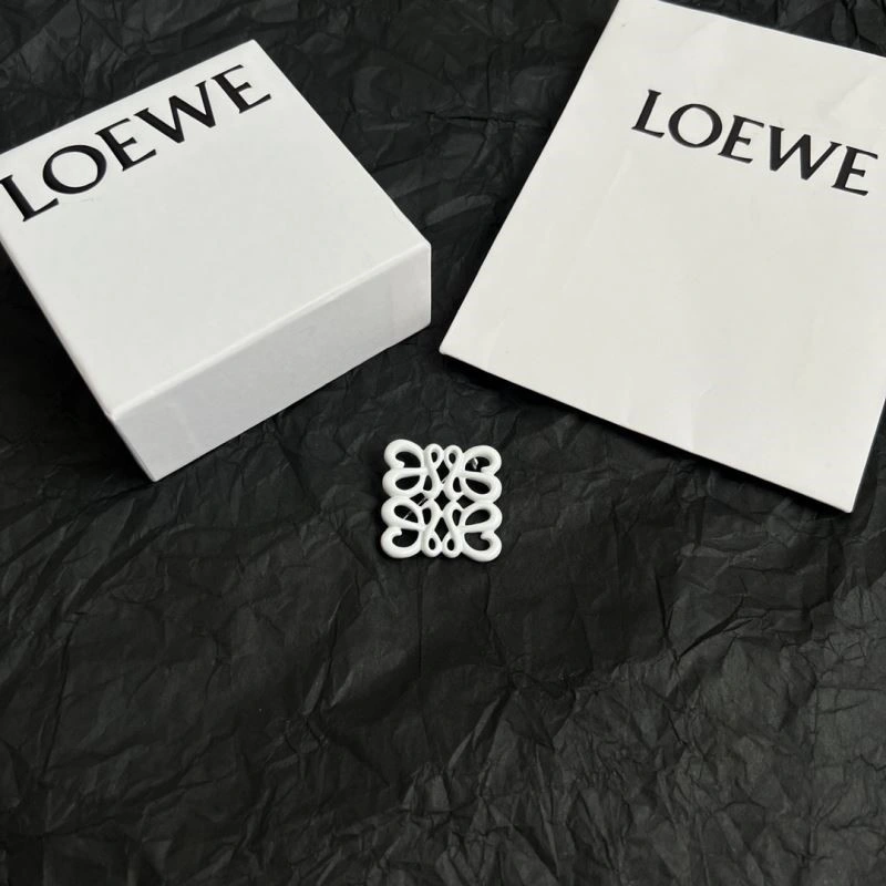 Loewe Brooches Trendy 208663