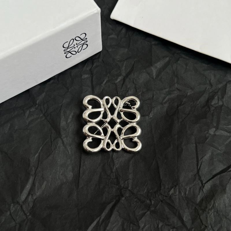 Loewe Brooches UrbanChic 208658