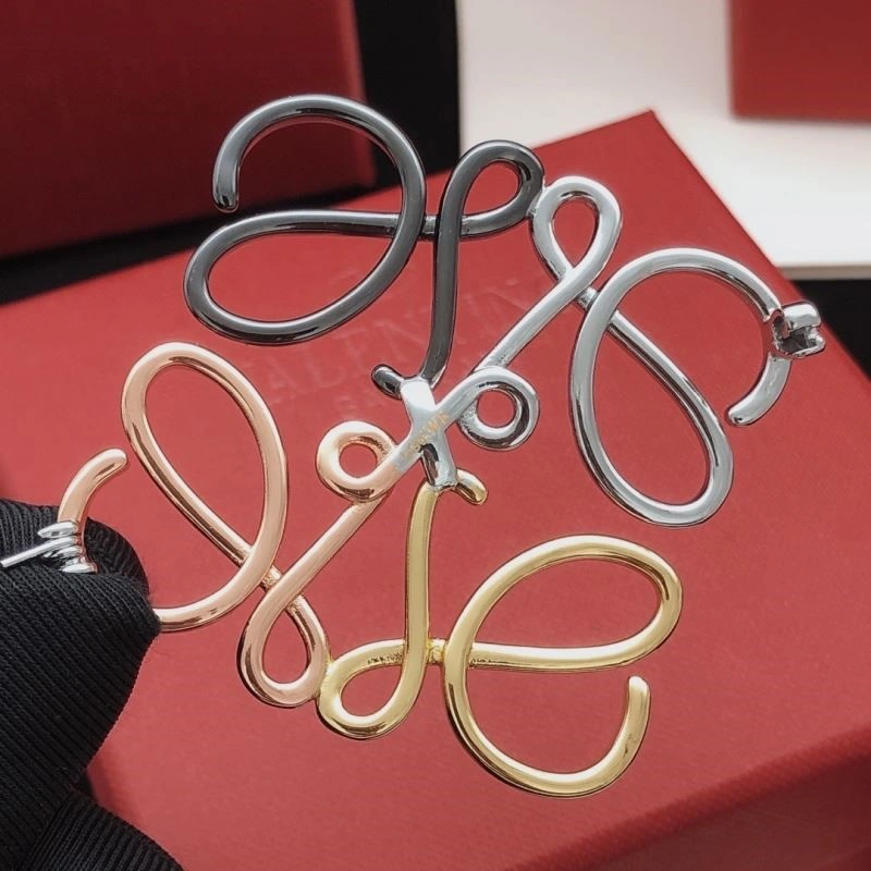 SoftTouch Loewe Brooches 208674