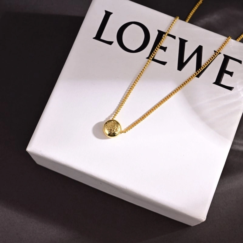Minimalist Loewe Brooches 208672