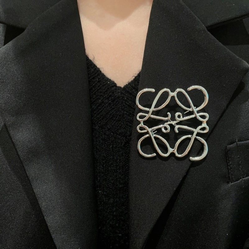 Loewe Brooches Affordable 208675