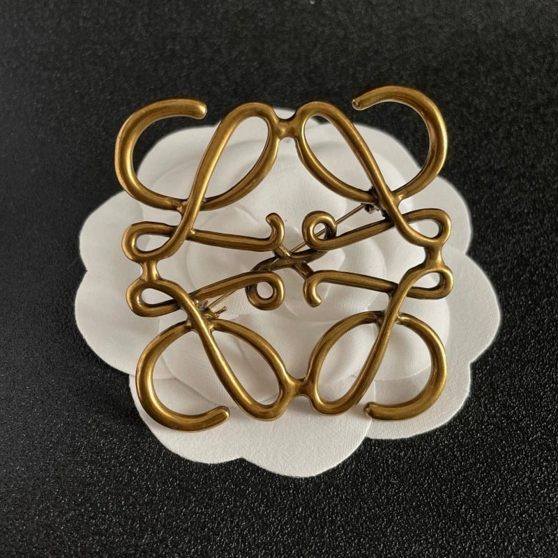 WellDesigned Loewe Brooches 208687