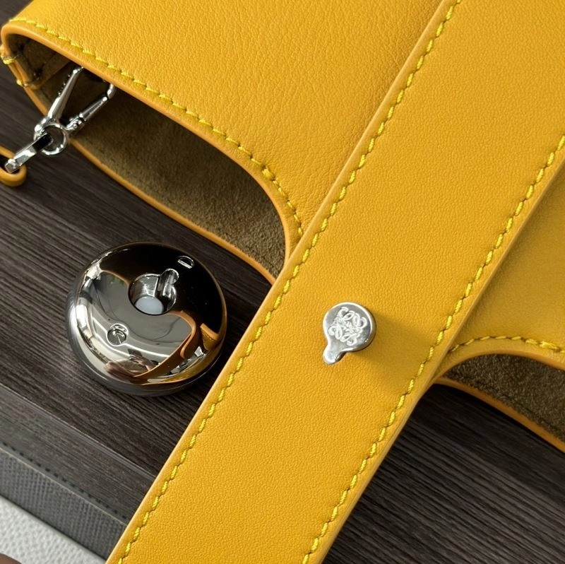 Loewe Bucket Bags ComfortFit 58609