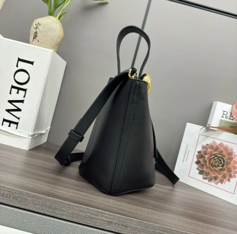 Loewe Bucket Bags Stretchable 58640