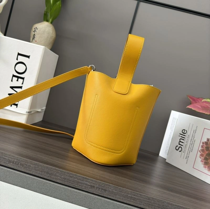 Flexible Loewe Bucket Bags 73392