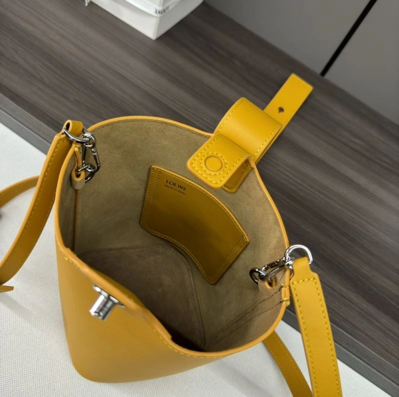 Flexible Loewe Bucket Bags 73392