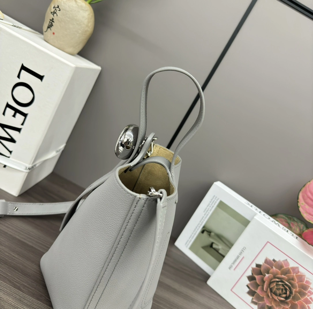 Loewe Bucket Bags HighPerformance 72194