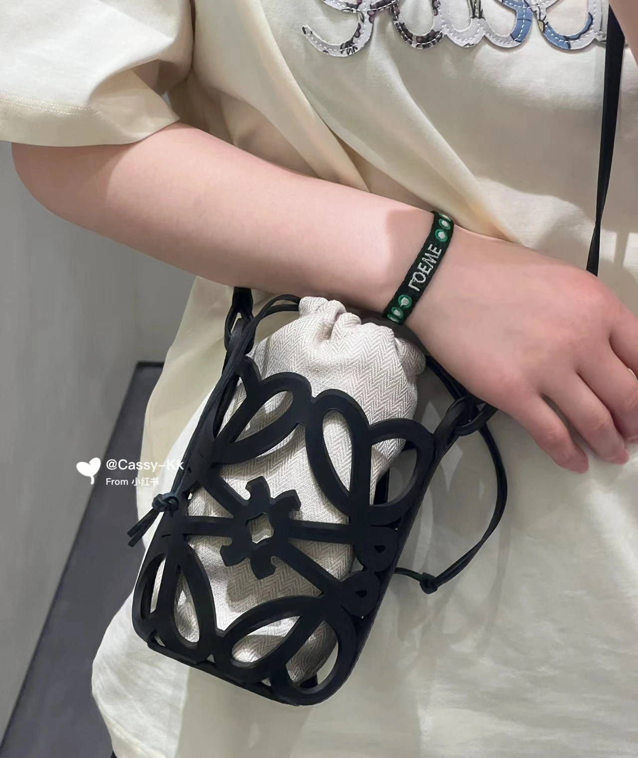 Loewe Bucket Bags Versatile 72195