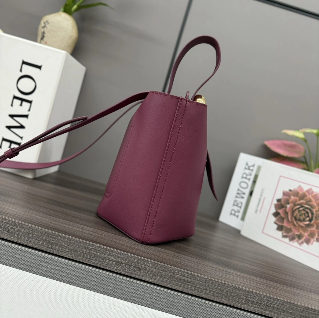 Durable Loewe Bucket Bags 67248