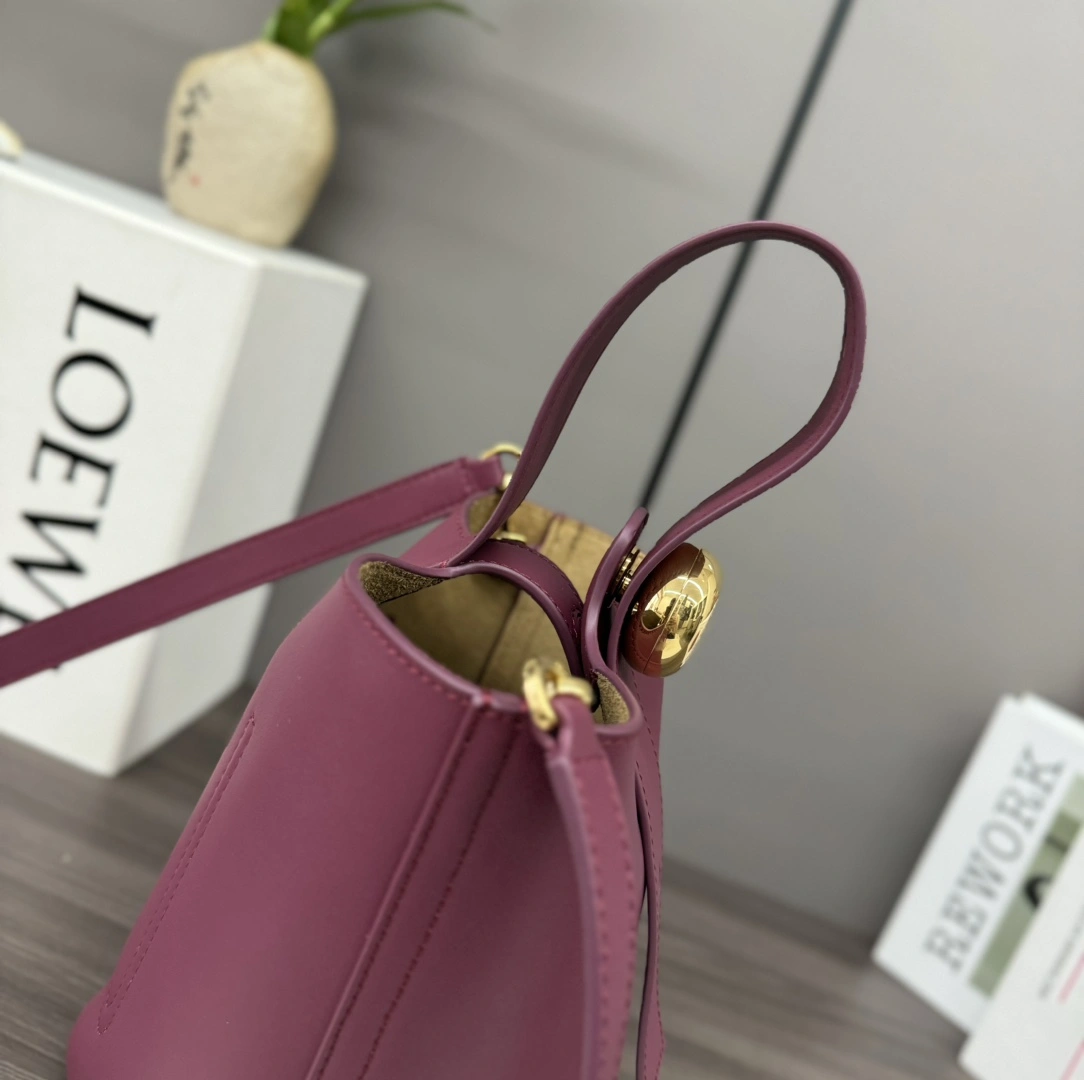 Durable Loewe Bucket Bags 67248